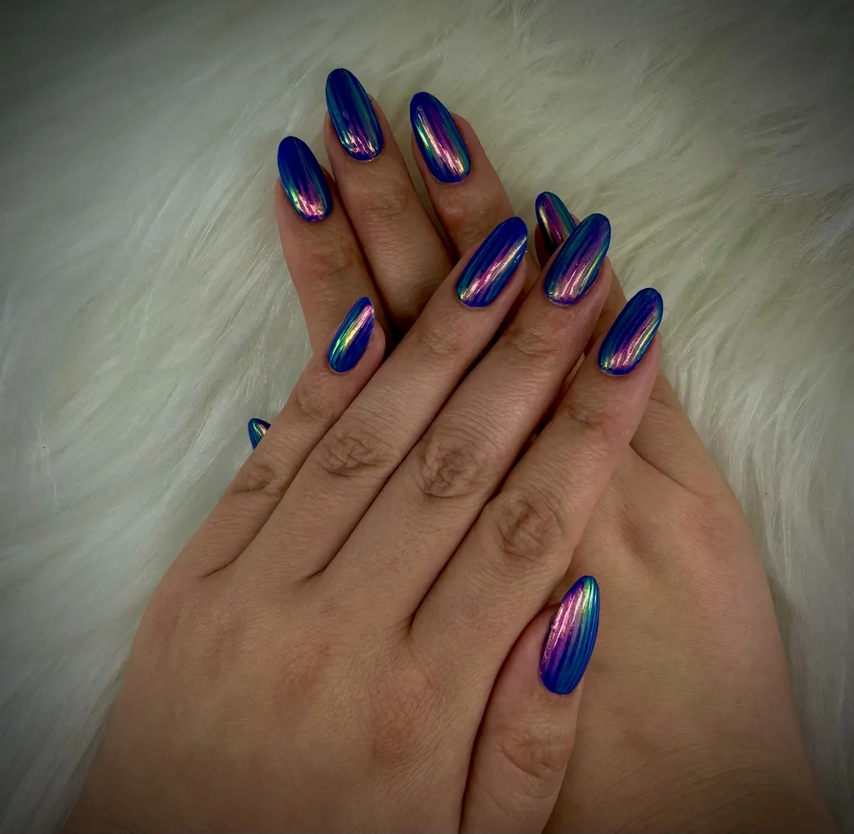 Cobalt-to-pink chrome mirror ombre almond nails, by Victoria